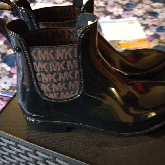 MK Rain Boots - Picture 2 of 3